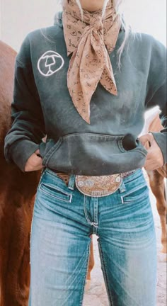 Diy Wrangler Jeans, Punchy Western Winter Outfits, Fall Ranch Outfits, Wester Winter Outfits, Western Athletic Wear, Western Hoodie Outfit, Ranch Hand Outfit, Western Instagram Aesthetic, Western Asethic Outfits