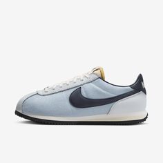 One word: tradition. From heritage running to fashion phenom, the Cortez's retro appeal, sponge-soft midsole and seesaw detailing deliver decade after decade. This iteration offers easy-to-style colors with a vintage vibe. Nike Cortez Blue, Nike Cortez Mens, Nike Snkrs, Nike Classic Cortez, Classic Cortez, Tom Ford Eyewear, Veja Sneakers, Adidas Spezial, Nike Classic