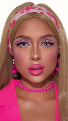 Halloween Costumes Girl, Karneval Diy, Girl Halloween Makeup, Pink Halloween Costumes, Barbie Halloween Costume, Barbie Halloween, Barbie Costume, Halloween Makeup Scary