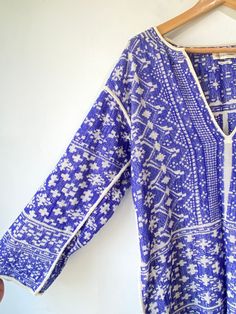 Isabel Marant Etoile Blue Caftan Mini Dress! Unlined. Made in India. Cotton/nylon blend. Size medium, please refer to measurements. In overall excellent condition with a couple minor thread pulls. Approx. Measurements: Underarm to Underarm: 21" Sleeve Length: 18" Length: 32-34" Blue Long Sleeve Tunic For Spring, Long Sleeve Embroidered Blue Tunic, Embroidered Long Sleeve Blue Tunic, Blue Tunic For Spring Festival, Bohemian Long Sleeve Royal Blue Dress, Blue Tunic Kaftan For Festival, Bohemian Royal Blue Long Sleeve Dress, Royal Blue Long Sleeve Bohemian Dress, Blue Tunic Dress For Festival