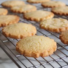 some cookies are cooling on a wire rack