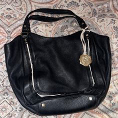 Barely Used Vince Camuto Leather Purse With Dust Bag Included Vince Camuto Bag, Black Leather Purse, Leather Purse, Vince Camuto, Leather Purses, Shoulder Bags, Dust Bag, Black Leather, Bag Lady