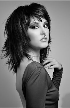 Rock and Roll Shag – razor hair cut – Blog Shag Layered Hairstyles, Mid Length Hair, Medium Hair Cuts, Grunge Hair