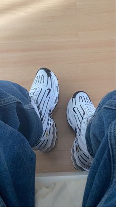 tns nikey Tns Aesthetic, Tns Shoes, Wishlist 2024, How To Get Rich, Coat Rack, Air Max, Nike Air Max, Nike Air, Women Shoes