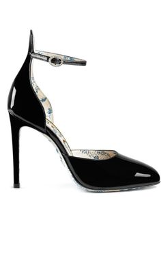 Gucci Print, Black Court Shoes, Gucci Runway, Gucci Pumps, Buy Gucci, Ankle Strap Pumps, Dior Shoes, Patent Leather Pumps, Court Shoes