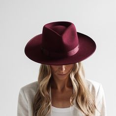 Our bestseller for good reason. The Monroe is a quintessential fedora that will stand the test of time. The Monroe is a teardrop crown with stiff, upturned brim adorned with a tonal grosgrain band on the crown and brim. Style - Teardrop Rancher Material - 100% Australian Wool Dimensions - Crown: 10.5 cm + Brim: 8.8 cm Womens Western Hats, Gambler Hat, Gigi Pip, Indie Vibes, Rancher Hat, Wide Brim Fedora, Halo Style, Wearing A Hat, Stylish Hats