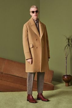 Resort 2017 Fashion, Man's Overcoat, Suit Man, Men Coats, Mens Winter Coat, Suit Coat, Mens Fashion Fall, Men's Outerwear, Camel Coat