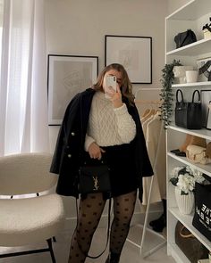 Christmas Outfit Midsize, Plus Size Old Money Aesthetic, Winter Date Night Outfit Plus Size, Curvy Old Money Outfits, Night Out Outfit Curvy, Winter Outfits Curvy Girl, Date Outfit Plus Size, Plus Size Winter Outfits 2022, Winter Curvy Outfits