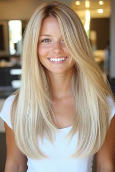 40 Blonde Hairstyles That Will Make You Look Youthful Again ✨💇‍♀️ Turn back the clock with these fresh and flattering blonde styles! #BlondeHairstyles #YouthfulLook #HairInspo Blonde Styles, Ponytail Updo, At Home Hair Color, Messy Ponytail, Blonde Hairstyles, Black Curly, Shag Hairstyles, New Hairstyle, Hair Color Balayage