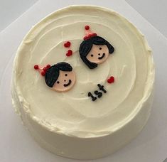 Kue Disney, Simple Anniversary Cakes, Birthday Cake For Boyfriend, Kue Macaroon, Cake For Boyfriend, Small Birthday Cakes, Happy Anniversary Cakes, Mini Torte, Simple Cake Designs