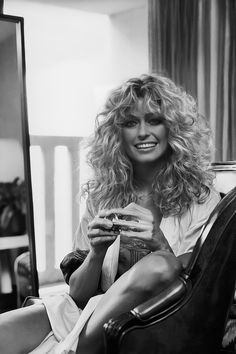 Farah Fawcett Hair, 70s Hair, Blonde Waves, Farrah Fawcett, 가을 패션, Great Hair, Big Hair, Hair Dos, Hair Day