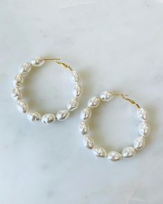 The only earrings you need to make a statement this summer. Oversized, yet lightweight Acrylic pearl hoop earrings Nickel free Geode Jewelry, Gold Bar Earrings, Geode Earrings, Hammered Hoop Earrings, Open Hoop Earrings, Bar Stud Earrings, Pearl Hoop Earrings, Bar Earrings, Flower Earrings Studs