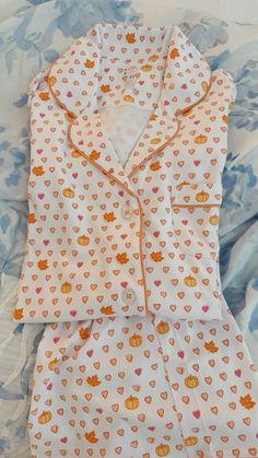 roller rabbit fall pjs 🫶🏼 Preppy Fall Pajamas, Fall Roller Rabbit, Fall Things To Buy, Cute Fall Pjs, Roller Rabbit Aesthetic, Roller Rabbit Pjs, Fall Pjs, Pjs Outfits