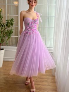 Purple Petals Dress | Teuta Matoshi Lavender Organza Prom Dress, Elegant Lavender Tulle Evening Dress, Spring Gala Gown With Floral Applique, Evening Lavender Tulle Dress, Lavender Evening Dress For Spring Prom, Lavender Organza Wedding Dress, Spring Bridesmaid Gown With Floral Applique, Spring Floral Applique Bridesmaid Gown, Feminine Tulle Dress With Floral Applique