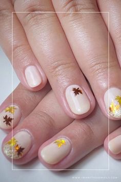 Maple Leaf Nails Leaf Nail Designs, Fall Leaf Nail Art, Aesthetic Leaf, Fall Leaves Nail Art, 40 Aesthetic