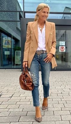 Chique Outfit, Casual Chic Outfits, Blazer Outfits Casual, Stylish Outfits For Women Over 50, Blazer Outfits For Women, Over 60 Fashion, Chique Outfits, Mode Boho, Winter Outfit Inspiration