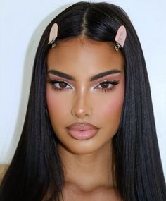 Pink Dress And Makeup, Baddie Prom Makeup Looks, Baddie Eye Makeup, Natural Baddie Makeup, Elegant Glam Makeup, Cool Girl Makeup, Insta Baddie Makeup, Bombshell Makeup, Flawless Face Makeup