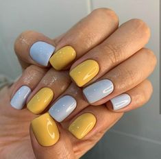 Beach Nail Colors Gel, Yellow Autumn Nails, Blue Yellow Nails, Yellow And Blue Nails, Yellow Gel Nails, Blue And Yellow Nails, Baby Blue Acrylic Nails, Multicolored Nails, Aqua Nails