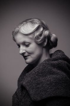 1930s style by Michelle Linda. Model Maria Costello MBE. Photo by Scott Chalmers Ventnor Isle Of Wight, Interesting Hair, 1930s Hair, Female Movie Stars, Long Hair Trends, Hair Trend