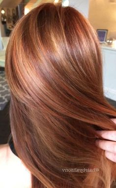 Latte Hair, Copper Hair With Highlights, Hair Color And Cut, Auburn Hair, Red Hair Color, Light Hair, Light Brown Hair, Hair Color Trends, Hair Colour