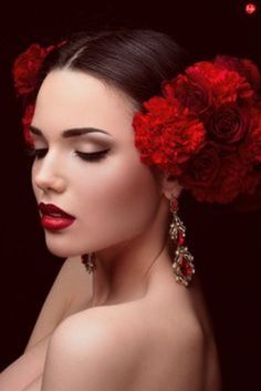 Flamenco Costume, Girl Face Tattoo, Spanish Woman, Spanish Wedding, Flamenco Dancers, Indian Photoshoot, Best Beauty Tips, Romantic Art, Flower Beauty