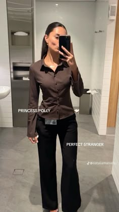 Office Outfits Women Corporate, Rich Outfits Classy Work, Tailored Pants Aesthetic, Bodysuit Business Casual, Business Professional Blouses, Upscale Business Casual Women, Hosting Outfits Restaurant, Modest Business Casual Outfits, Kim K Business Outfits