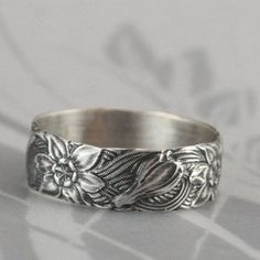 Filigree Wedding Band Silver Floral Wedding Ring Unique | Etsy Patterned Wedding Band, Wide Silver Band, Filigree Wedding Band, Floral Wedding Ring, Signs Of Spring, Handmade Engagement Rings, Vintage Style Rings