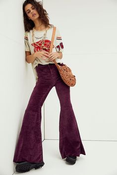 Flare Pants Outfit, Casual Attire For Women, Velvet Flare Pants, Burgundy Jeans, Velvet Flares, 80s Fashion