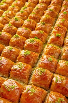 Turkish desert baklava Turkish Baklava, Turkish Desserts, Turkish Delight, Turkish Recipes, Baklava, Food Menu, Middle Eastern, Pistachio, Ramadan