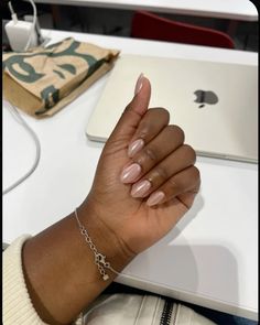 Pretty, classy, shine , sparkle Chrome Nails On Black Women, Oval Classy Nails, Natural Gel X Nails, Chrome Nails Natural, Chrome Gel Manicure, Chrome Natural Nails, Natural Chrome Nails, Neutral Chrome Nails, Short Chrome Nails