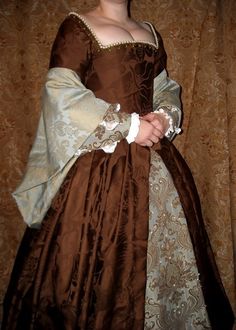 Tudor dress Venetian Courtesan, Elizabethan Fashion, Historical Gowns, Tudor Era