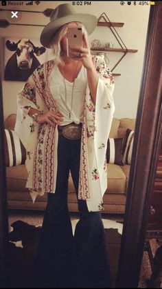 Summer Outfits With Cowgirl Boots, Outfits With Cowgirl Boots, Country Girl Outfits, Nfr Outfits, Cowgirl Boots Outfit, Looks Country