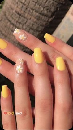 Acrylic Nails Yellow, Spring Acrylic Nails, Simple Gel Nails, Simple Acrylic Nails, Acrylic Nails Coffin Short, Summer Acrylic Nails