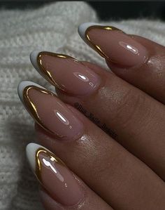 fall nails, fall nail designs, september nails, october nails French Nail Designs With Gold, Nail For Party, Gold French Nails Design, French With Gold Nails, French With Design Nails, White Gold Nail Art, Cute Simple Nail Ideas, French Tips Ideas, Nails Simple Design