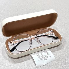 Ulzzang Glasses, Clear Glasses Frames Women, Segi Lima, Glasses Women Fashion Eyeglasses, Cute Glasses Frames, Glasses For Round Faces, Mens Eye Glasses, Classy Glasses, Glasses Frames Trendy