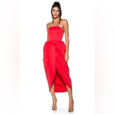 This Is A Gorgeous Red Strapless Tulip Skirt Midi Dress. An Effortlessly Elegant Number Made From A Sleek And Smooth Base Fabrication. It Features A Strapless Silhouette, Corset Bodice, Pleating At The Waist Sides, Underskirt Tulle For A Structured, Accentuated Hip, And A Satin Inner Slip. Complete With A Midi Length, Tulip Hem, And A Concealed Back Zipper Closure. Looks Stunning On, Just A Bit Small On Me. Otherwise, I Would Have Kept! Tulip Skirt, Corset Bodice, Tulip Dress, Skirt Midi, Maxi Shirt Dress, Blue Maxi, Dress Xl, Satin Gown, Lace Dress Black