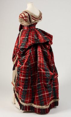 Fashion Museum, 1870s Fashion, Queen Alexandra, Museum Fashion, Satin Evening Dresses, Bagpipes