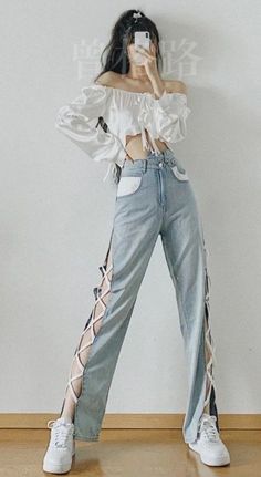 Mode Indie, Korean Casual Outfits, Korean Fashion Dress, Tomboy Style Outfits, Korean Girl Fashion, Fashion Mistakes, Mode Inspo, Kpop Fashion Outfits, Girls Fashion Clothes