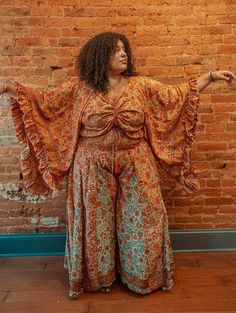 Hijabi 70s Fashion, Plus Size Hippie Clothes, Boho Witch Outfits Plus Size, 70s Inspired Outfits Plus Size, Boho Professional Style, Plus Size Boho, Boho Pants Outfit, Bohemian Flare Pants, Plus Size 70s Fashion