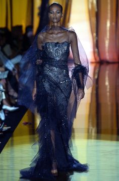 Elie Saab  Fall/Winter Couture 2003 .. Follow for daily uploads <3 #fashionweek #styleinspo #dresstoimpress Elie Saab Fall, 90s Runway Fashion, Runway Fashion Couture, Elie Saab Couture, Runway Outfits, Chique Outfits, Paris Mode, Runway Dresses, Wanda Maximoff