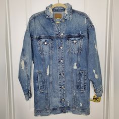 American Eagle Outfitters Oversized Distressed Denim Jacket New With Tags!! Size: Xs American Eagle Oversized Distressed Denim Jacket, Brand New With Tags. Longer Length. Perfect To Wear With Leggings! 100% Cotton Flat Lay Measurements: Chest: 21" Length: 32" Distressed Relaxed Fit Denim Jacket For Winter, Winter Distressed Relaxed Fit Denim Jacket, Distressed Denim Jacket With Relaxed Fit For Fall, Relaxed Fit Distressed Denim Jacket For Fall, Oversized Distressed Denim Jacket For Fall, Oversized Acid Wash Denim Jacket For Fall, Casual Acid Wash Outerwear With Frayed Hem, Spring Acid Wash Outerwear With Frayed Hem, Distressed Long Sleeve Denim Jacket In Relaxed Fit