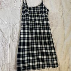 Never Worn Super Cute Amara Dress, Black Flower Dress, Brandy Melville Dress, Dresses Cute, Striped Mini Dress, Red Gingham, White Floral Dress, Denim Mini Dress, Black Long Sleeve Dress