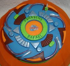 there is a cake on the table that says parabens raffel and it's frosting