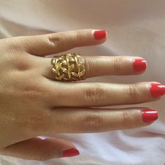 Never Worn Before Leaves Ring From Macy’s. Gold Metal Rings For Spring, Gold Rings For Spring Anniversary, Leaves Ring, Macys Jewelry, Leaf Jewelry, 7 Rings, Leaf Ring, Ring Color, Womens Jewelry Rings