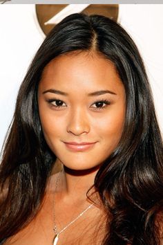 I like this bronzed goddess look! Very natural and minimal eye shadow :) Tan Asian, Tan Makeup, Summer Wedding Makeup, Asian Skin Tone, Makeup Asian, Asian Makeup Looks, Tan Skin Tone, Tanned Makeup, Asian Skin