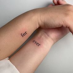 Best Friend Tattoos Connecting, Matching Best Friends Tattoo, Tattoos Best Friend Matching, Matching Tattoo For Best Friends, Set Tattoo Friends, Tattoo For Two Friends, Cousins Tattoo Matching, Matching Friend Tattoos Friendship, Tattoo For Besties