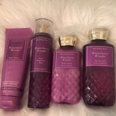 Brand New Bath And Bodyworks Set Winterberry Wonder Shower Gel 10oz Lotion 8oz Fine Fragrance Mist8oz Body Cream 8oz Perfumes To Get, Best Bath And Body Works Scents, Bath And Body Works Aesthetic, Body Jewelry Diy, Fragrance Lab, Shimmer Body Oil, Bath N Body Works, Bath Body Works Candles, Amazon Beauty