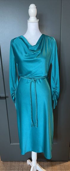 NOS VTG 70s DISCO CLIMAX by David Howard SLINKY TURQUOISE BACKLESS PARTY DRESS  | eBay Backless Party Dress, 70s Disco, Bees Knees, Brands Outlet, Vintage Ladies, Vintage Outfits, Party Dress, Dress Outfits, Turquoise