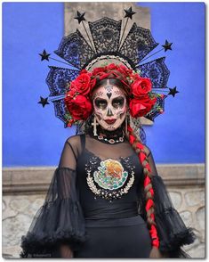 Dia De Los Muertos Headpiece Ideas, Dia De Los Muertos Costumes For Women, Catrina Headpiece, Mexican Halloween Costume, Disney Movie Night Food, Eagle Snake