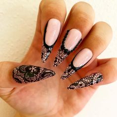 Girly Gothic Nails, Lace Tip Nails, Lace Nails Black, Gothic Wedding Nails, Black Lace Nails Designs, Fancy Black Nails, French Tip Rhinestone, Leopard Print Nails Tutorial, Black Lace Nail Art